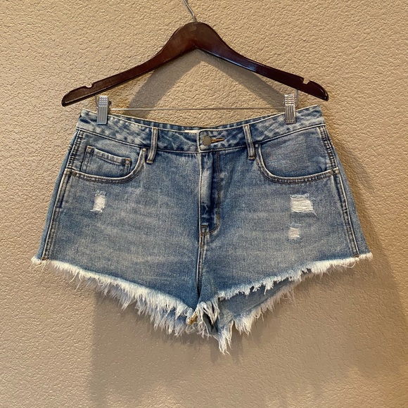 Bullhead Pants - PacSun Bullhead Denim Co High-Rise Shorts Fray